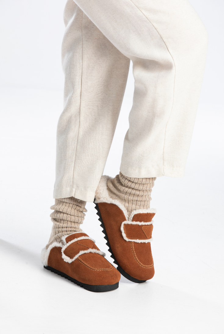 Angel Shearing- Natural Cork/ Suede Shearling- Cinnamon Powder